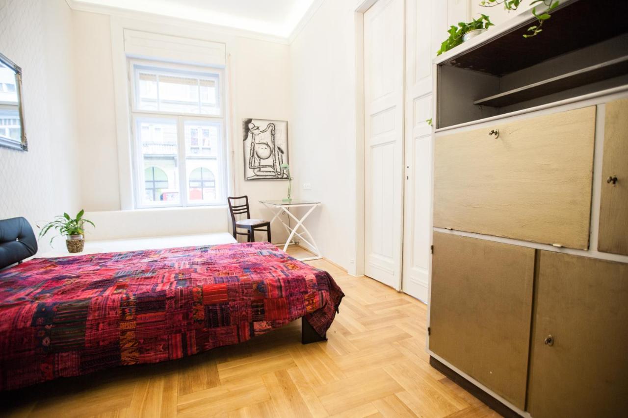 N40 By Small Home Βουδαπέστη Εξωτερικό φωτογραφία