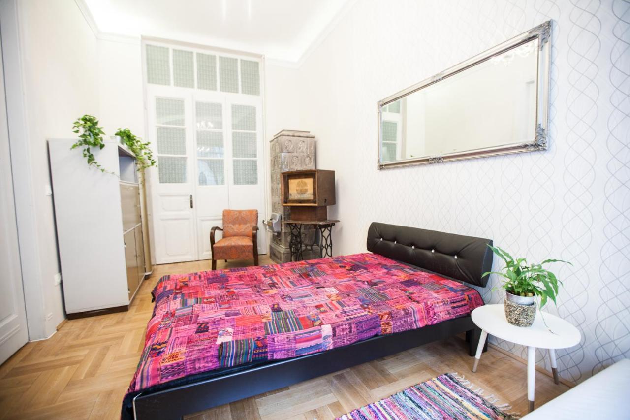 N40 By Small Home Βουδαπέστη Εξωτερικό φωτογραφία